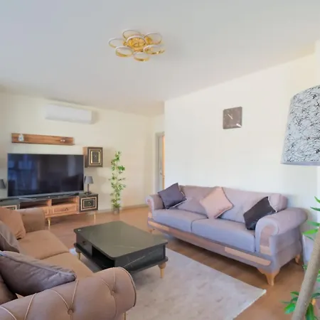 Avangart By Newinn Apartment